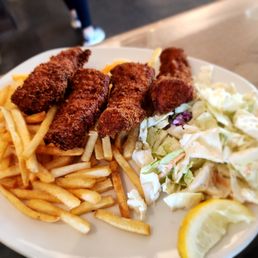 Paia Fish Market signature dishes Fish and Chips
Fish Tacos
Cajun Rice